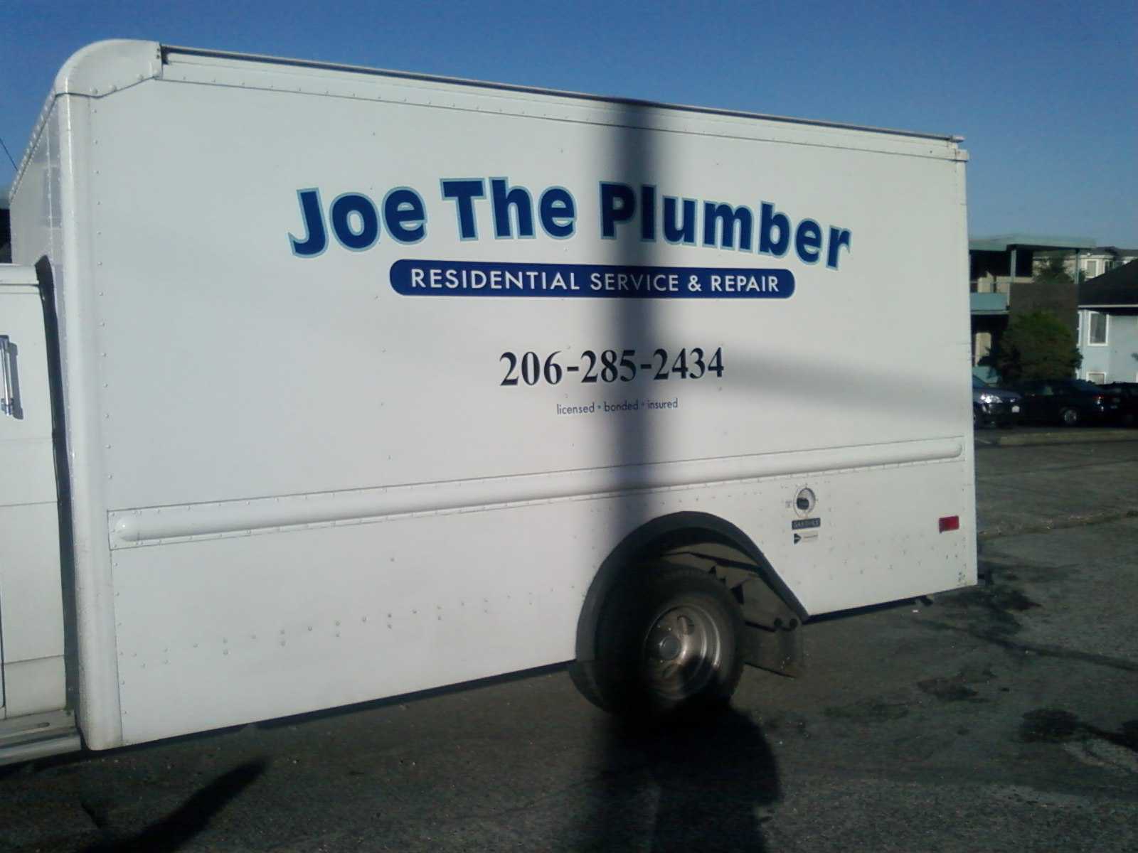 Foto av en lastebil med logoen til «Joe the Plumber»